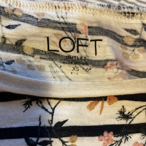 Loft tshirt - Picture 2 of 2